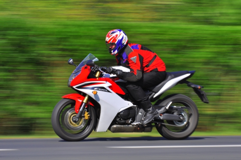 Honda CBR 600 F: legenda v novém - 1 - CBR600F02