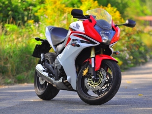 Honda CBR 600 F: legenda v novém