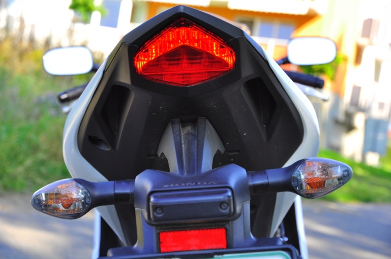 Honda CBR 600 F: legenda v novém - 8 - CBR600F11