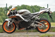 CBR600RR_201101