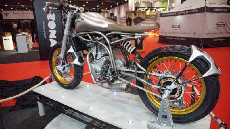 CCM Spitfire: flat-track od Skunkwerx - 15 - 1 CCM Spitfire15