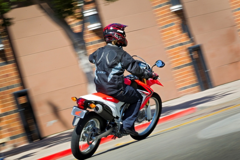 Honda CRF 250 L se bude prodávat i u nás - 2 - CRF250L7