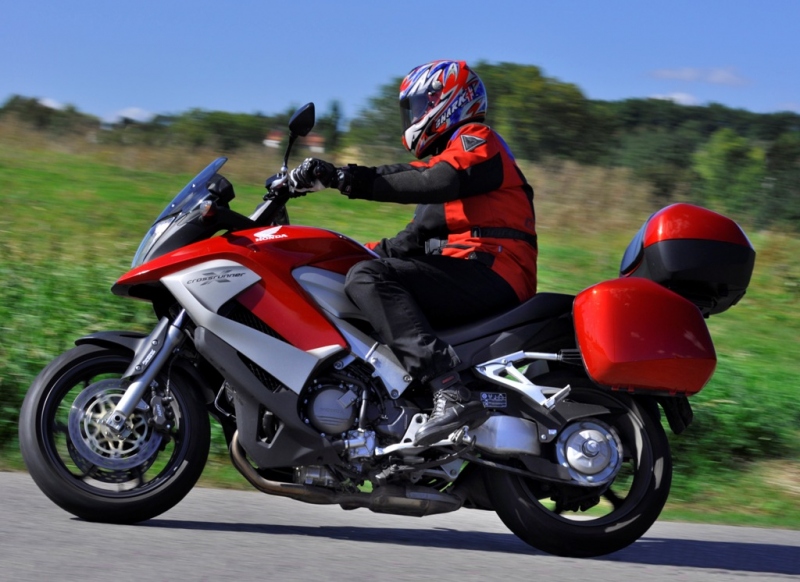 Test Honda Crossrunner: extratřída - 2 - Crossrunner01