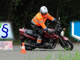 Řidičské průkazy na moto v pohybu