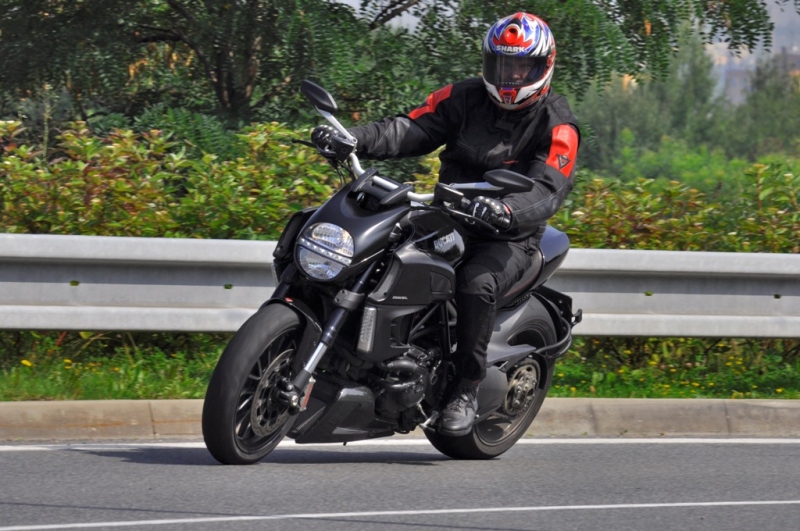 Test Ducati Diavel Carbon - 3 - Diavel08