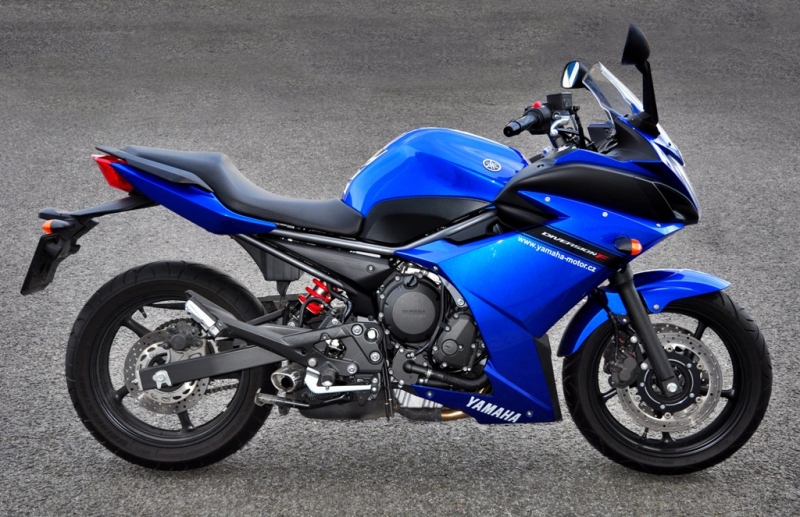 Yamaha XJ6 Diversion F v testu - 5 - DiversionF09