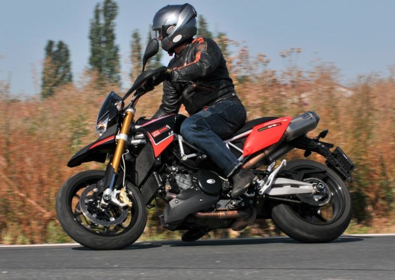 Aprilia Dorsoduro 1200 - 14 - Dorso1200 Dorso120015