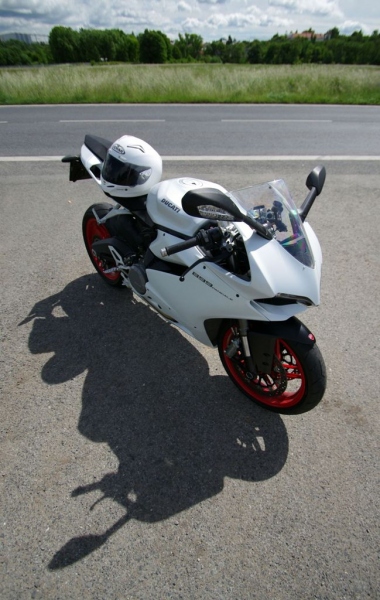Test Ducati Panigale 899: napravený zlý muž - 8 - Ducati Panigale 899 Ducati 899 Panigale19