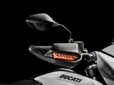 1 Ducati 939 Hypermotard01