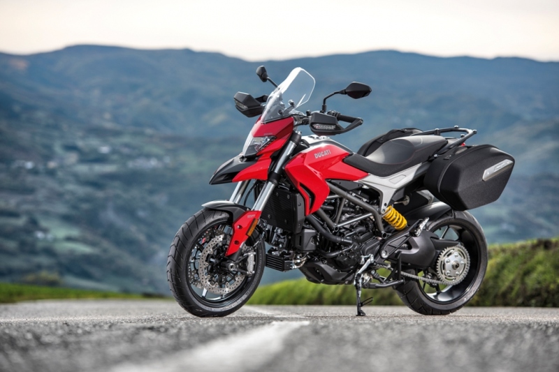 Ducati Hypermotard 939 a Hyperstrada 939 2016: s vylepšeným motorem - 25 - 1 Ducati 939 Hyperstrada3