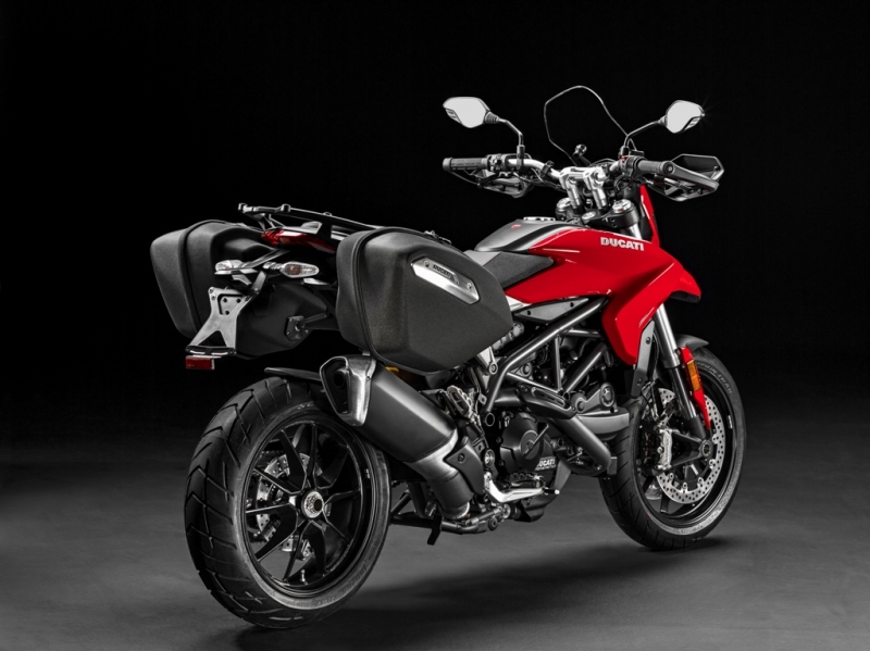 Ducati Hypermotard 939 a Hyperstrada 939 2016: s vylepšeným motorem - 23 - 1 Ducati 939 Hyperstrada1