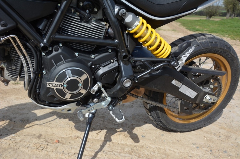 Test Ducati Scrambler Desert Sled: do města i na polní cestu - 7 - 1 Ducati Desert Sled test (13)