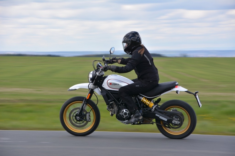 Test Ducati Scrambler Desert Sled: do města i na polní cestu - 18 - 2 Ducati Desert Sled test (33)