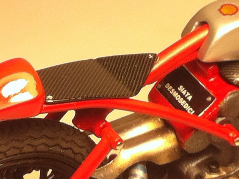 Ducati Desmosedici Cucciolo koncept: novodobé štěňátko? - 12 - Ducati Desmosedici Cucciolo koncept Ducati Desmosedici Cucciolo koncept13