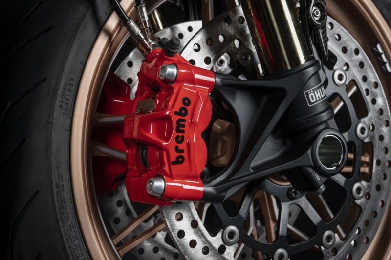 Ducati Diavel 1260 Lamborghini: exkluzivní edice - 34 - 1 Ducati Diavel 1260 Lamborghini (21)