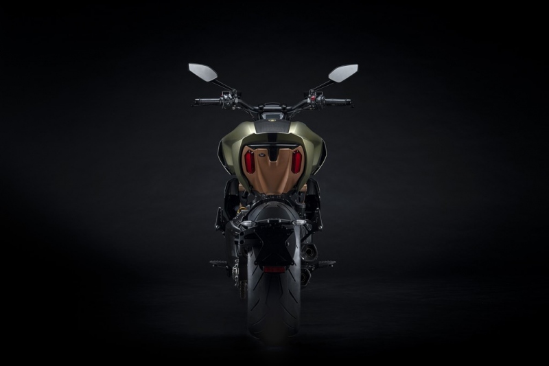 Ducati Diavel 1260 Lamborghini: exkluzivní edice - 6 - 1 Ducati Diavel 1260 Lamborghini (4)