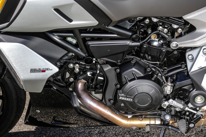 Test Ducati Diavel 1260 S: jízda s ďáblem - 11 - 1 Ducati Diavel 1260 S test (30)