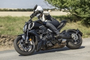 1 Ducati Diavel V4 test (4)