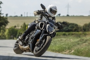 1 Ducati Diavel V4 test (5)