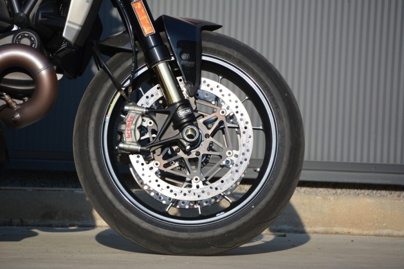 Test Ducati Monster 1200 R: nahá a divoká - 35 - 3 Ducati Monster 1200 R 2016 test36
