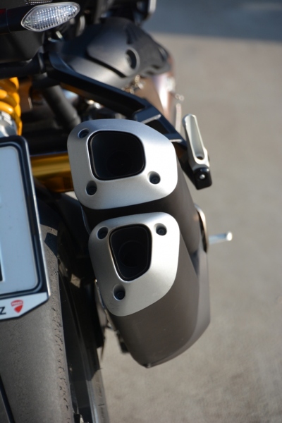 Test Ducati Monster 1200 R: nahá a divoká - 36 - 2 Ducati Monster 1200 R 2016 test26