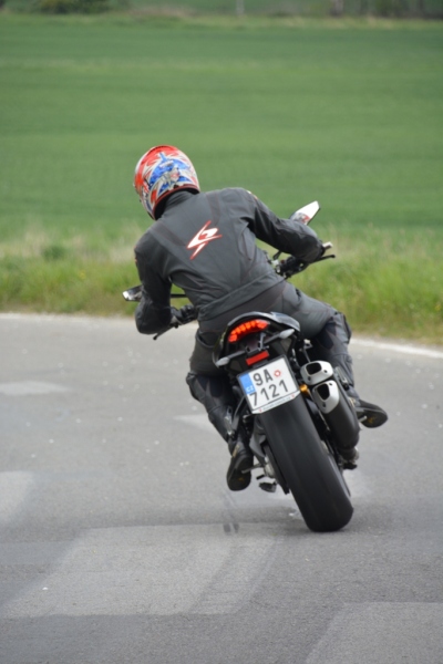 Test Ducati Monster 1200 R: nahá a divoká - 25 - 3 Ducati Monster 1200 R 2016 test41