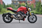 1 Ducati Monster 1200 S01