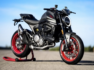 Ducati Monster 2021: legenda v novém 