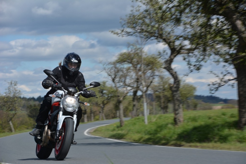 Test Ducati Monster 797: mrštná příšerka - 22 - 1 Ducati Monster 797 test (27)