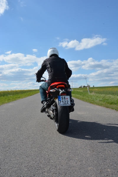 Test Ducati Monster 821: Kdo potřebuje víc? - 19 - 1 Ducati Monster 821 test02