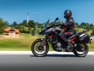 Ducati Multistrada V4 S Grand Tour 2024: cestování první třídou