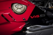 1 Ducati Panigale V4S 2022 (2)