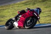 1 Ducati Panigale V4 S 2023 (2)