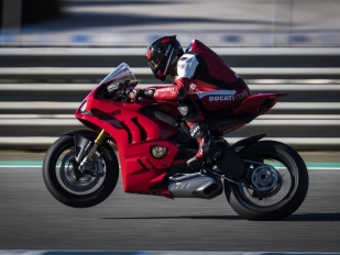 Ducati Panigale V4 2023: vylepšená elektronika