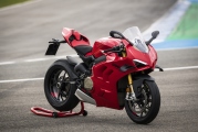 1 Ducati Panigale V4 S 2023 (4)