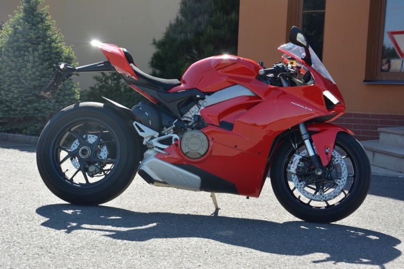 Test Ducati Panigale V4: peklo na zemi - 21 - 1 Ducati Panigale V4 test (10)