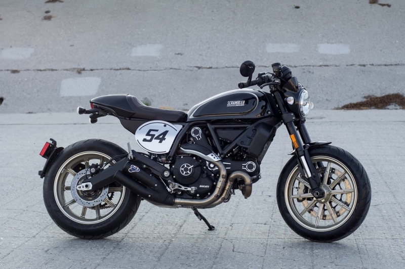 Ducati Scrambler Cafe Racer: decentní stylovka - 8 - 1 Ducati Scrambler Cafe Racer17