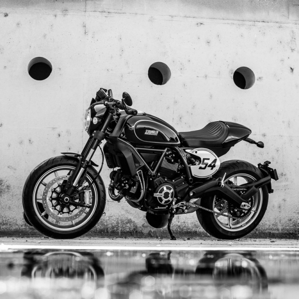 Ducati Scrambler Cafe Racer: decentní stylovka - 9 - 1 Ducati Scrambler Cafe Racer18
