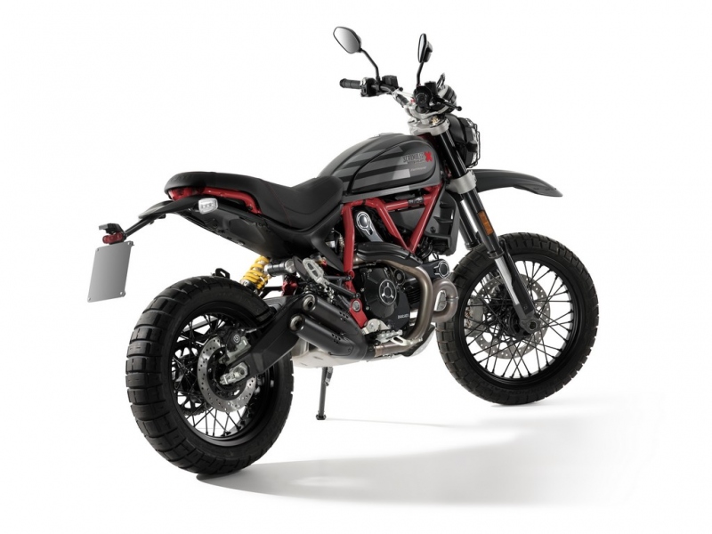 Ducati Scrambler Desert Sled 800: limitovaná edice Fasthouse - 23 - 1 Ducati Scrambler Desert Sled 800 FastHouse (24)