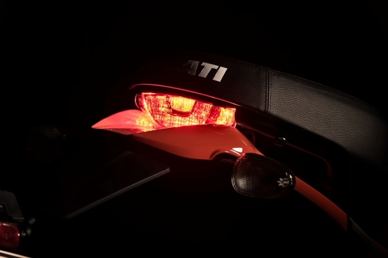 Ducati Scrambler Sixty2: stylová motorka - 13 - 2 Ducati Sixty2 Scrambler21