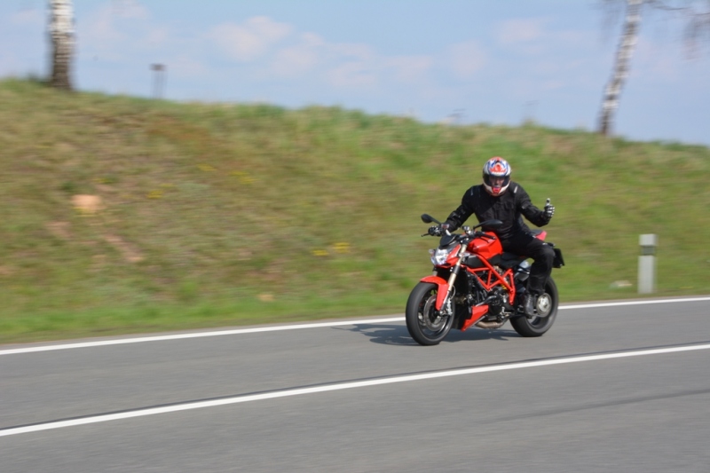Test Ducati Streetfighter 848: méně je více - 2 - 1 Ducati Streetfighter 848 test07