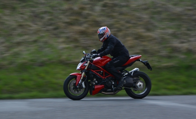 Test Ducati Streetfighter 848: méně je více - 7 - 1 Ducati Streetfighter 848 test03