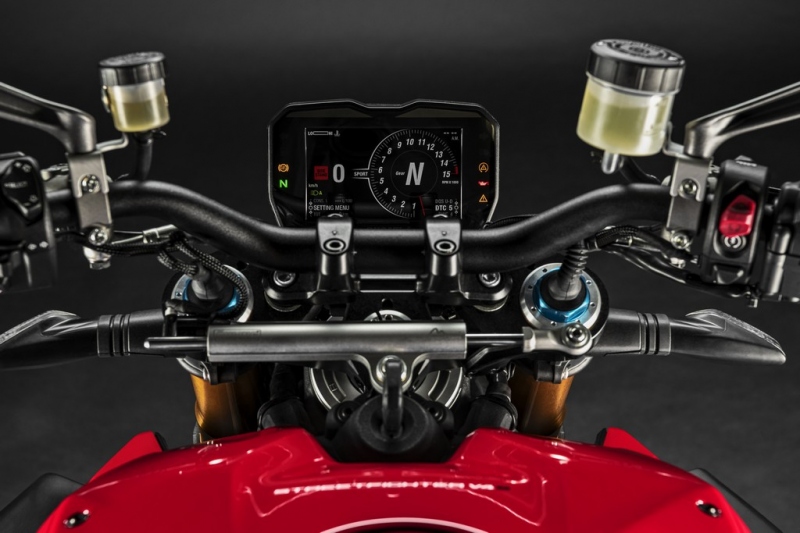 Ducati Streetfighter V4 a V4 S: Joker na kolech - 9 - 1 Ducati Streetfighter V4 S (40)