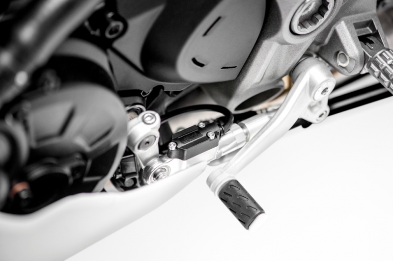 Ducati SuperSport a SuperSport S 2017: všestranný sportovec - 24 - 1 Ducati Supersport S12