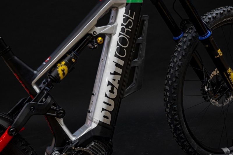 Ducati elektrokola: TK-01RR, MIG-S a E-Scrambler - 15 - 1 Ducati TK-01RR elektrokolo (6)