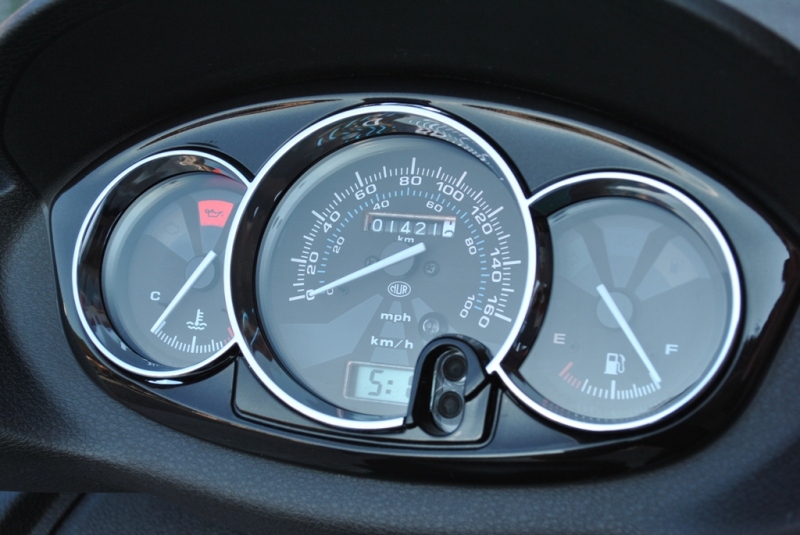Test Piaggio X7 EVO: skútry italové umí - 6 - EVOX708