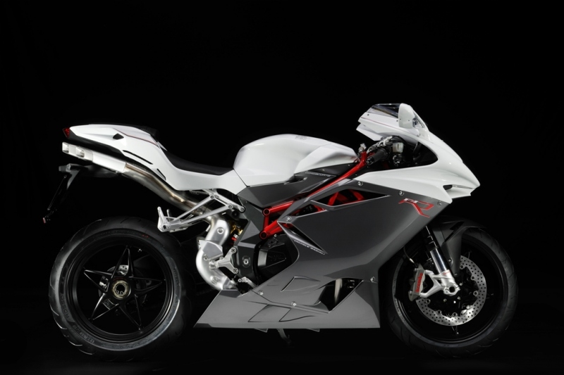 MV Agusta F4 R: extrémní bike už v prodeji - 2 - F4S201203