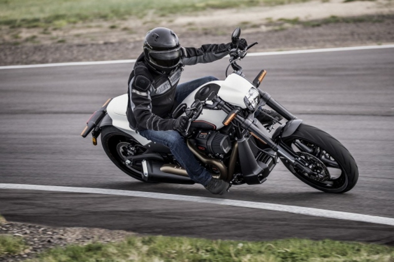 Harley-Davidson FXDR 114: nekompromisní cruiser - 11 - 1 FXDR 114 Harley Davidson (6)