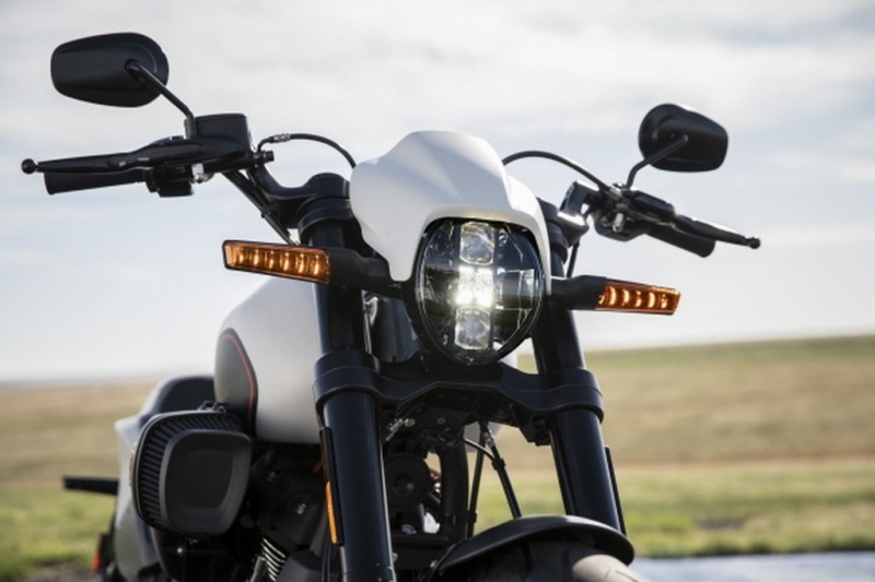 Harley-Davidson FXDR 114: nekompromisní cruiser - 6 - 1 FXDR 114 Harley Davidson (1)