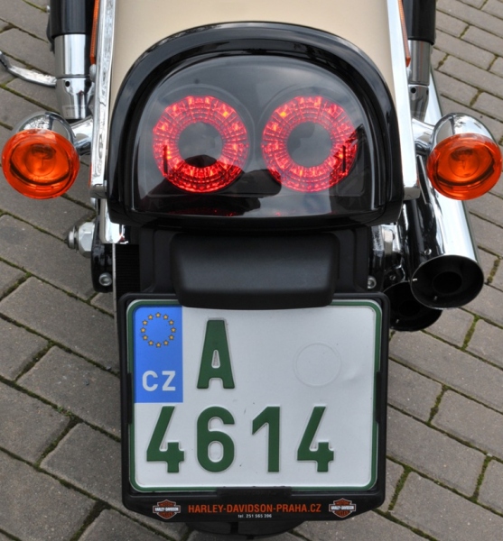 Test Harley-Davidson Fat Bob: bezva tlusťoch - 15 - HD Dyna Fat Bob HD Dyna Fat Bob05